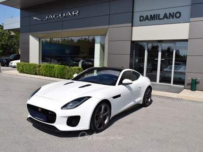 Jaguar F-Type 2.0 aut. Coupé R-Dynamic Bianco usata Cuneo