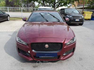 Jaguar XE 2.0 D Turbo 180 CV AWD AUT. R-SPORT MOTORE DA SOST Lilla usata Cuneo