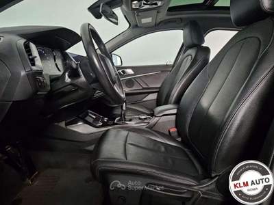 BMW Serie 1 118i 118 i 5p. Luxury tetto pano Nero usata Roma