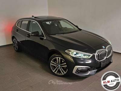 BMW Serie 1 118i 118 i 5p. Luxury tetto pano Nero usata Roma