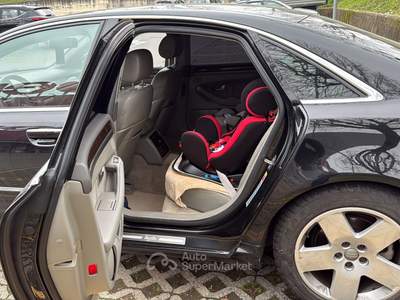 Audi A8 Audi A8 tenuta benissimo e con CRS usata Lomagna