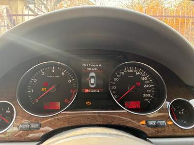 Audi A8 Audi A8 tenuta benissimo e con CRS usata Lomagna