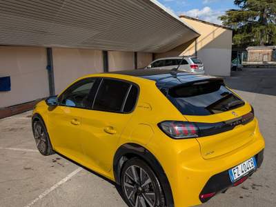 Peugeot 208 PEUGEOT 208 GT LINE 2019 (noepatentati) Giallo usata Prato