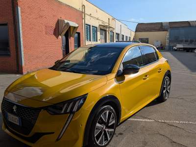 Peugeot 208 PEUGEOT 208 GT LINE 2019 (noepatentati) Giallo usata Prato