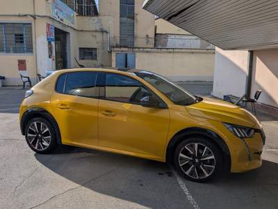 Peugeot 208 PEUGEOT 208 GT LINE 2019 (noepatentati) Giallo usata Prato