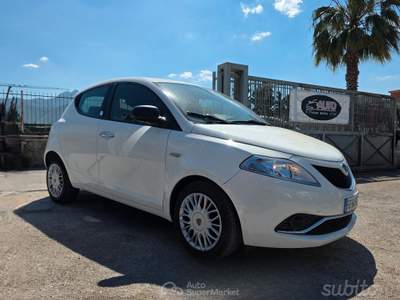 Lancia Ypsilon 5 porte GPL Ecochic Gold usata Pompei