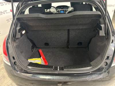 Lancia Ypsilon 16V 95 CV 5 porte S&S Silve usata Roma