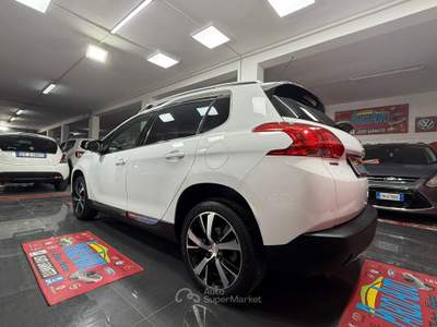 Peugeot 2008 1.6 e-HDi 92cv Urban Cross - 2014 Bianco usata Giugliano in Campania