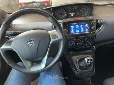 Lancia Ypsilon VETTURA PRATICAMENTE NUOVA Bianco usata Villafranca di Verona