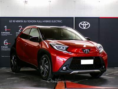 Toyota Aygo 1.0 benzina 72 cv mt Lounge Rosso usata Saint-Christophe
