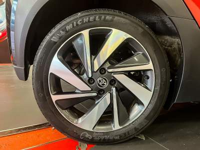 Toyota Aygo 1.0 benzina 72 cv mt Lounge Rosso usata Saint-Christophe