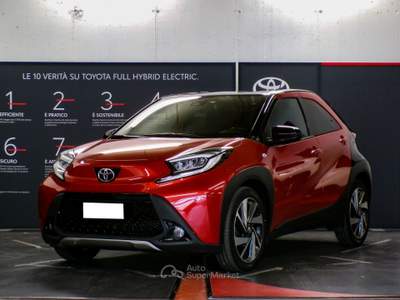 Toyota Aygo 1.0 benzina 72 cv mt Lounge Rosso usata Saint-Christophe
