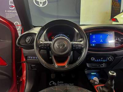 Toyota Aygo 1.0 benzina 72 cv mt Lounge Rosso usata Saint-Christophe