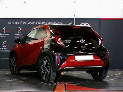 Toyota Aygo 1.0 benzina 72 cv mt Lounge Rosso usata Saint-Christophe