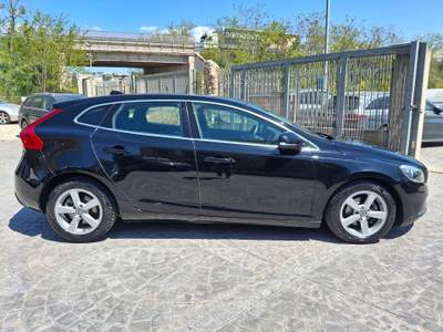 Volvo V40 VEICOLO IN OTTIME CONDIZIONI Nero usata Altamura