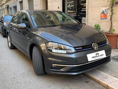 Volkswagen Golf DSG 5p. Metano Grigio usata Bari