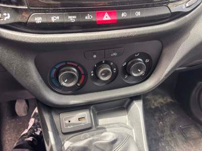 Fiat Doblò 3 POSTI ANTERIORE Bianco usata Santa Maria la Carità