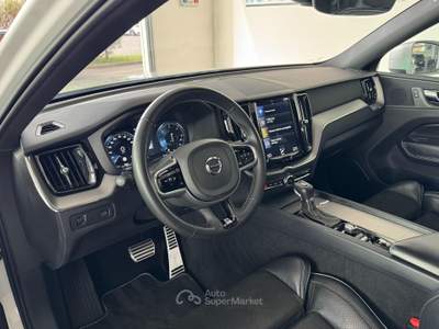 Volvo XC60 2.0 d4 190cv R-design awd Aut. Tetto Apribile Bianco usata Cesano Maderno