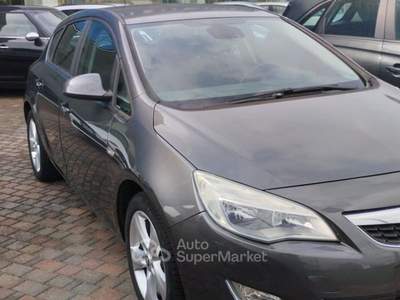 Opel Astra 1.6 115CV 5 porte Cosmo Grigio usata Eraclea
