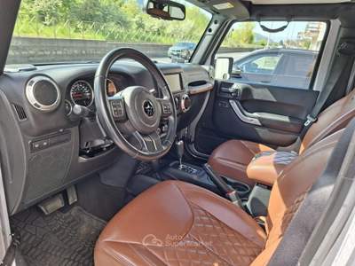 Jeep Wrangler Unlimited 2.8 CRD DPF Rubicon Auto Grigio usata Piancogno