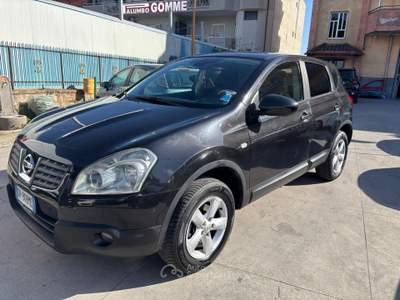 Nissan Qashqai NISSAN QASHQAI 1.6 BENZINA ANNO 2008 Nero usata Qualiano