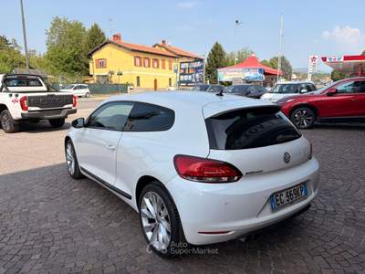 Volkswagen Scirocco VOLKSWAGEN SCIROCCO 1.4 TSI DSG 160 CV Bianco usata Pian Camuno