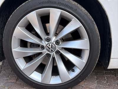 Volkswagen Scirocco VOLKSWAGEN SCIROCCO 1.4 TSI DSG 160 CV Bianco usata Pian Camuno