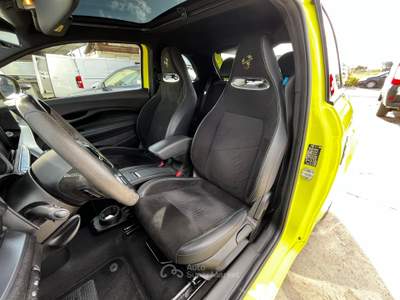 Abarth 500e scorpionissima Giallo usata Anzio