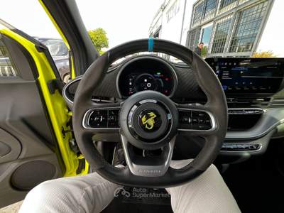 Abarth 500e scorpionissima Giallo usata Anzio