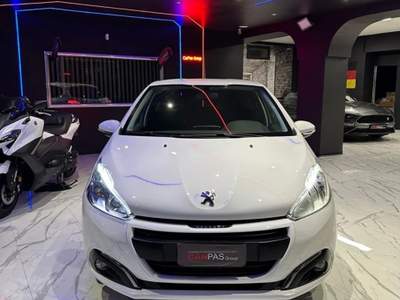 Peugeot 208 Peugeot 208 Benzina GPL 2018 Bianco usata Maddaloni