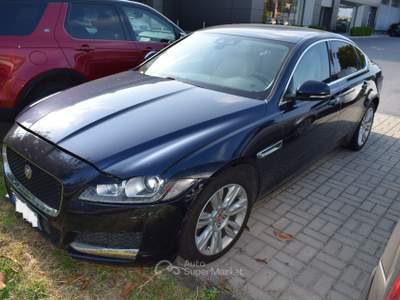 Jaguar XF XF 2.0 D 180 CV AWD aut. Prestige MOTORE DA SOSTIT Blu/Azzurro usata Cuneo