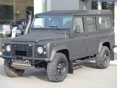 Land Rover Defender 110 2.4 TD4 Station Wagon SE NERO OPACO Nero usata Cuneo