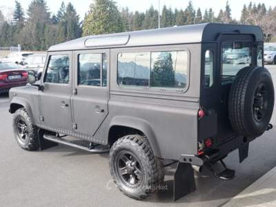 Land Rover Defender 110 2.4 TD4 Station Wagon SE NERO OPACO Nero usata Cuneo