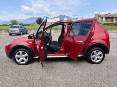 Dacia Sandero Stepway ( DISTRIBUZIONE FATTA  ) Rosso usata Vicenza