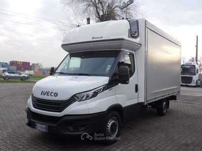 Iveco Daily 35S18HA8V 3.0 HPT PM-SL-TM Furgone Hi-Matic Bianco usata CUSAGO