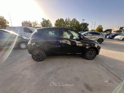 Lancia Ypsilon gold Nero usata Anzio