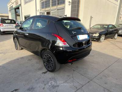 Lancia Ypsilon gold Nero usata Anzio