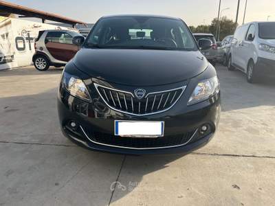 Lancia Ypsilon gold Nero usata Anzio