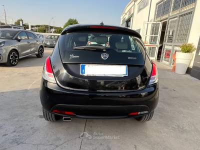 Lancia Ypsilon gold Nero usata Anzio