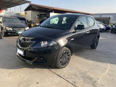 Lancia Ypsilon gold Nero usata Anzio