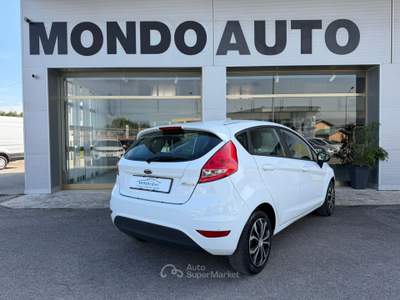 Ford Fiesta 5 porte Titanium  NEOPATENTATI Bianco usata Rovigo