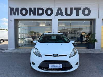 Ford Fiesta 5 porte Titanium  NEOPATENTATI Bianco usata Rovigo