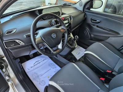 Lancia Ypsilon 1.2 69 CV 5 porte Gold Argento usata Francavilla Fontana