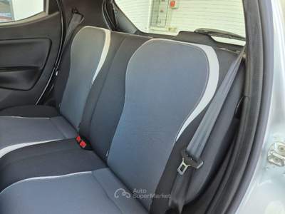 Lancia Ypsilon 1.2 69 CV 5 porte Gold Argento usata Francavilla Fontana