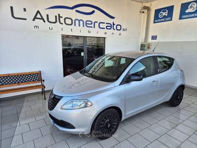 Lancia Ypsilon 1.2 69 CV 5 porte Gold Argento usata Francavilla Fontana