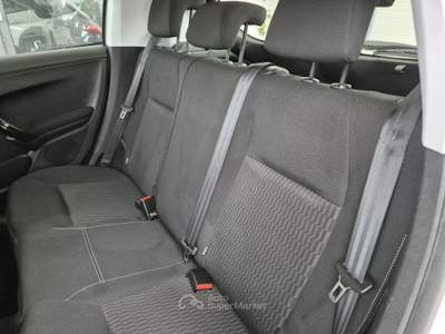Peugeot 208 1.4 8V HDi 68CV 5p. Business Bianco usata Francavilla Fontana