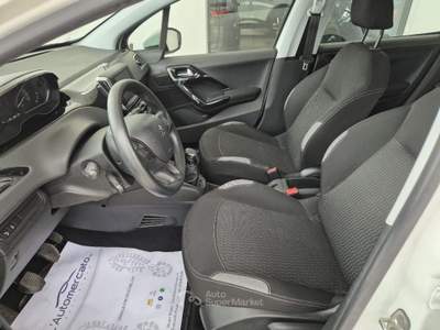 Peugeot 208 1.4 8V HDi 68CV 5p. Business Bianco usata Francavilla Fontana