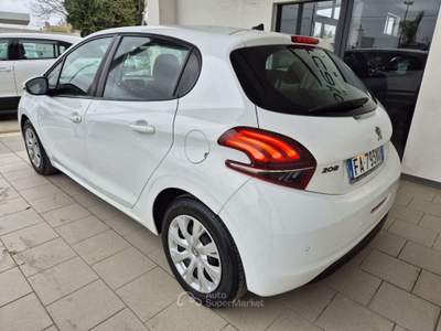 Peugeot 208 1.4 8V HDi 68CV 5p. Business Bianco usata Francavilla Fontana