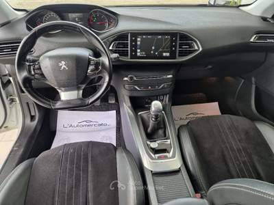 Peugeot 308 BlueHDi 120 S&S Allure Bianco usata Francavilla Fontana