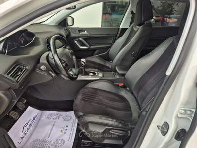 Peugeot 308 BlueHDi 120 S&S Allure Bianco usata Francavilla Fontana